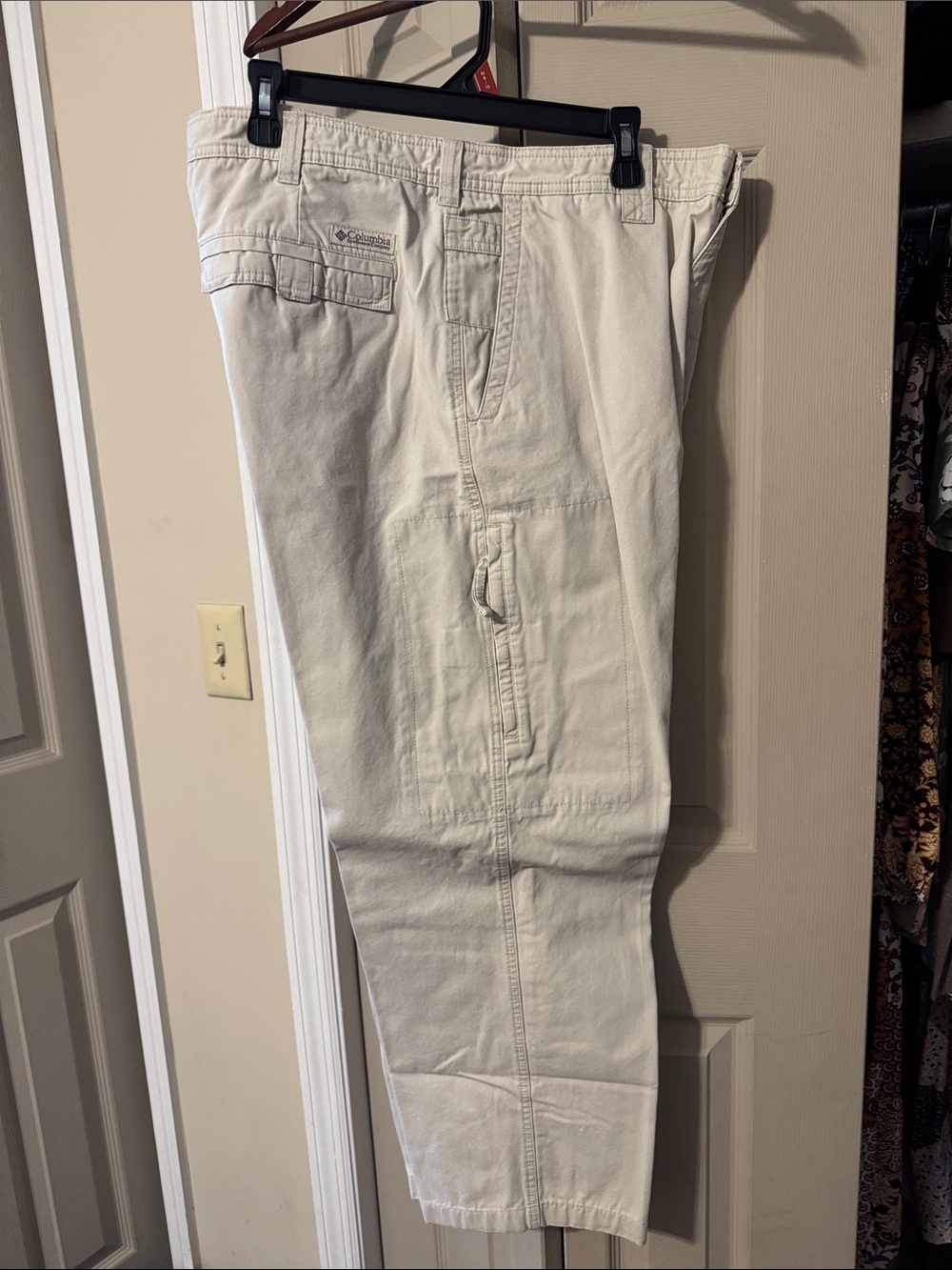 Columbia Men's Light Beige Casual Pants